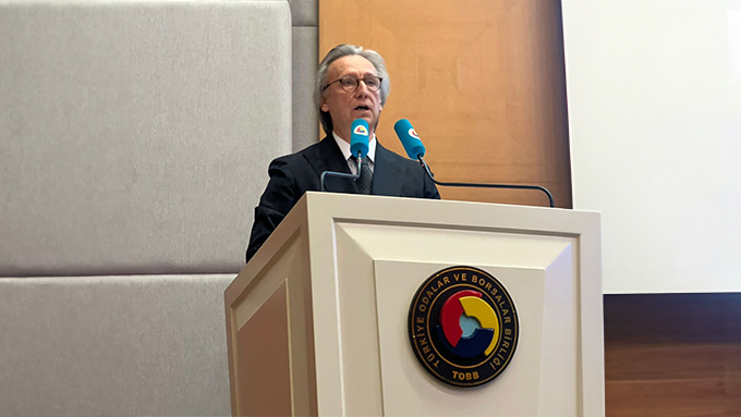 Perdenin Arkasına Bakış - Türk ve İsviçre Tahkimlerinde  Hakem veya Hakem Sekreteri Olmak